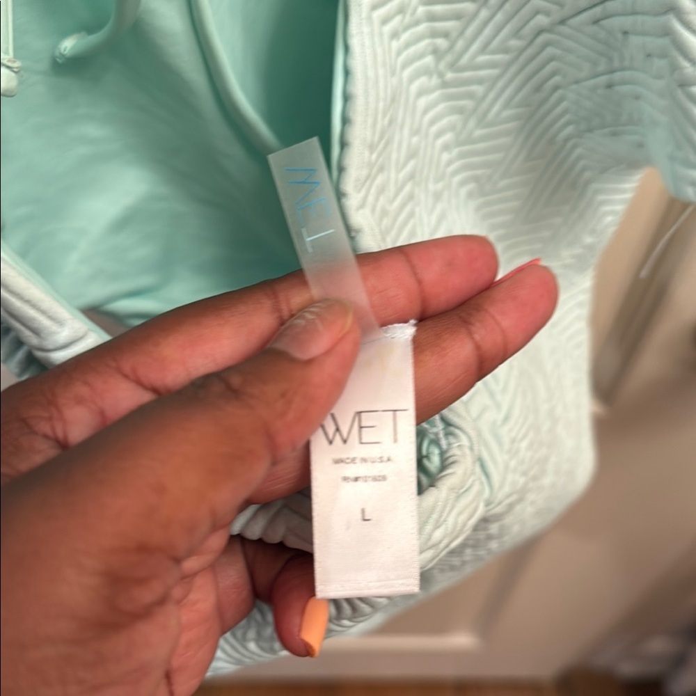 Wet Lisa Mint Green textured One Piece Swimsuit. Size large - Picture 2 of 5